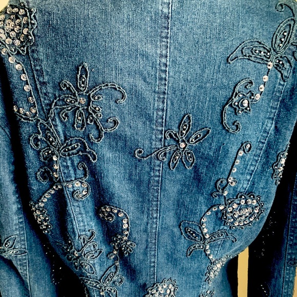 Gorgeous blue denim jacket with blue embroidery & shiny beadings metal buttons M - Picture 11 of 16
